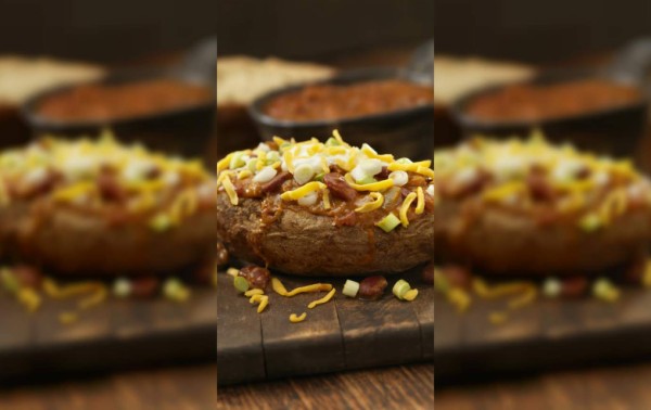 Papas rellenas con carne y frijoles