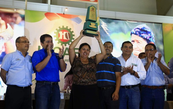 Una mujer produce el mejor café de Honduras