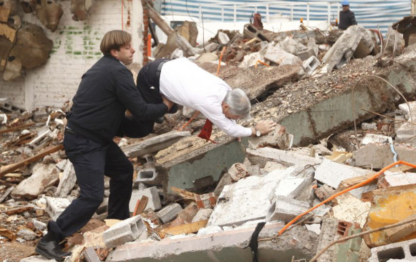 Piñera sufre aparatosa caída: 'por fin les di el gusto de verme caer'