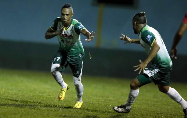 Juticalpa gana 'in extremis' y queda a un paso de la final
