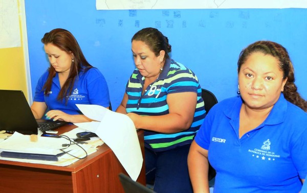 Mujeres son las que más solicitan Crédito Solidario