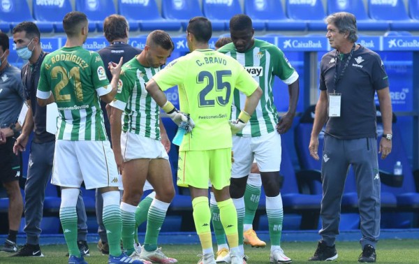 Manuel Pellegrini inicia con pie derecho su etapa en el Betis en la Liga de España