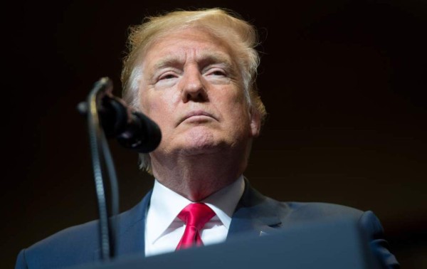 Trump dice que el tiroteo en la escuela de Texas 'no pinta bien'