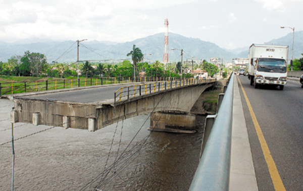 Ayuda no llega a los 70 municipios dañados