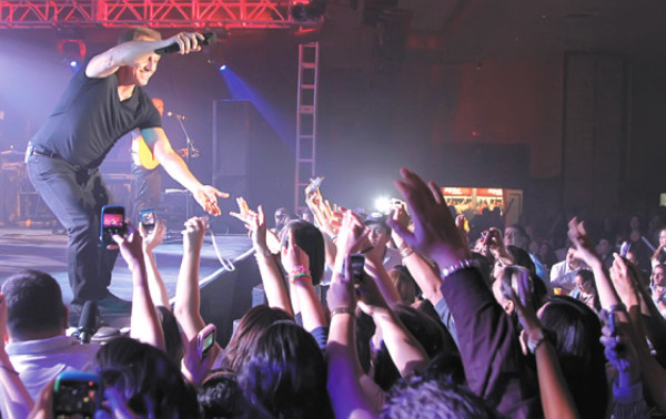 ¡Y volamos fuera de este mundo!...