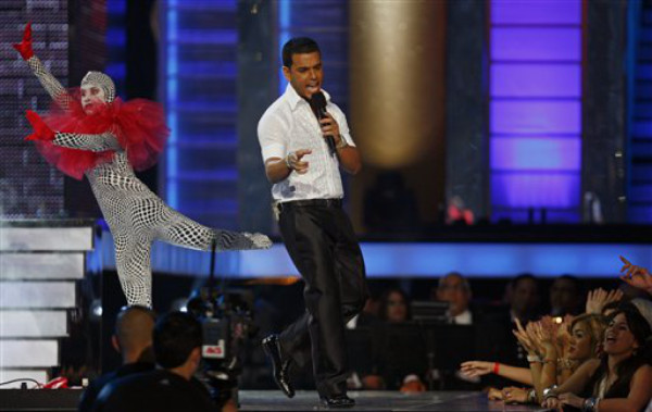 Aventura destrona con 9 premios a Tito El bambino