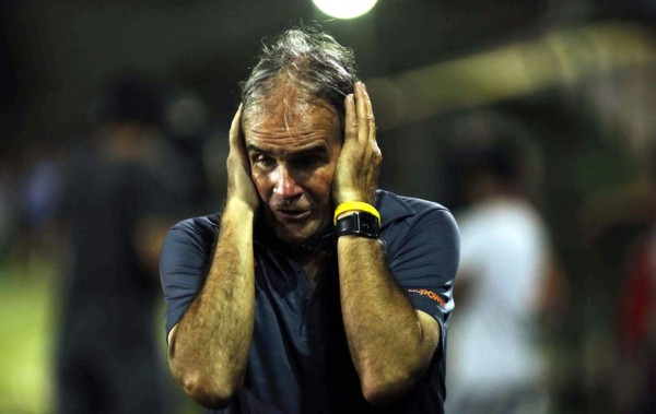 Zanabria no tira la toalla en el Real España