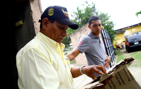 De paracaidista, soldado y policía a guardia de la realeza