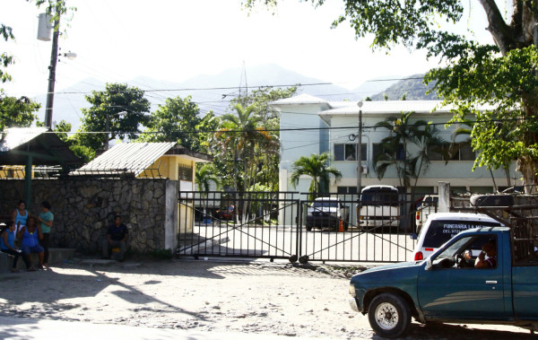 Sicarios encapuchados ultiman a dos mujeres en San Pedro Sula