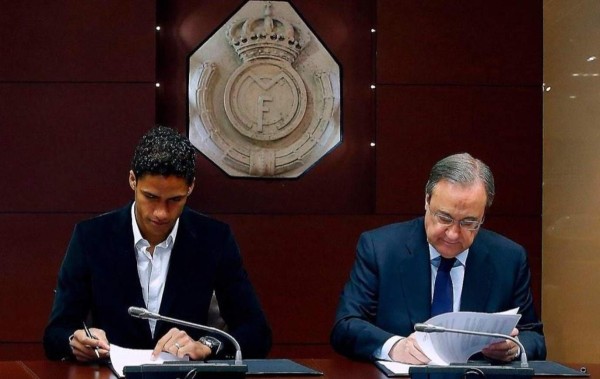 Raphaël Varane amplía su contrato hasta junio de 2020