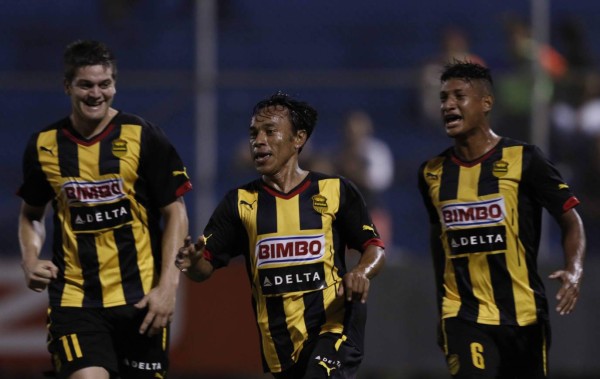 El Real España vuelve a sonreír y hunde al Honduras Progreso