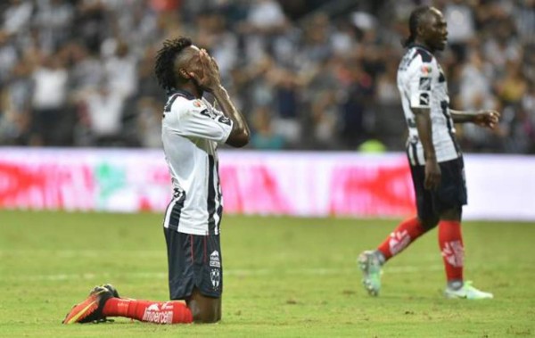 Video: Los goles errados por Alberth Elis ante Querétaro