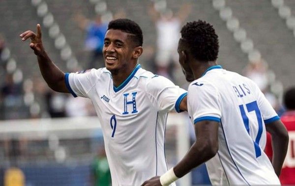 Delanteros de la Selección de Honduras están peleados con el gol