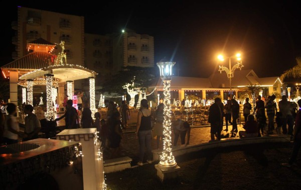 La Ceiba tiene por primera vez una Villa Navideña