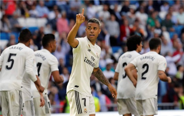 Real Madrid gana al Villarreal en la Liga Española con un doblete de Mariano