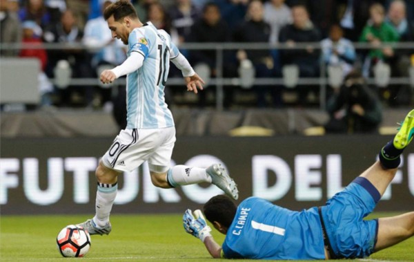 La genialidad de Messi que le da la vuelta al mundo