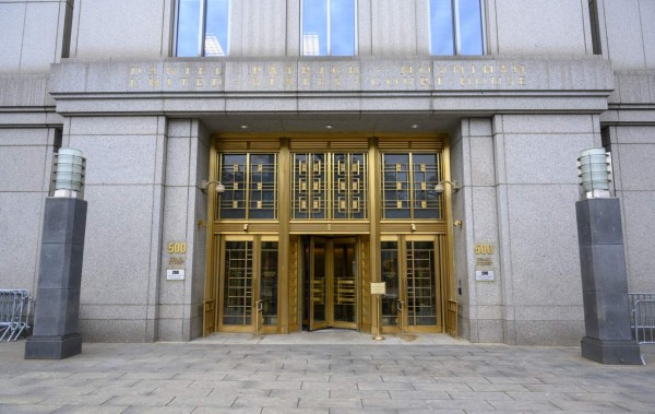 'Le pagué a un juez' para salir de prisión, asegura expolicía en juicio contra Tony Hernández