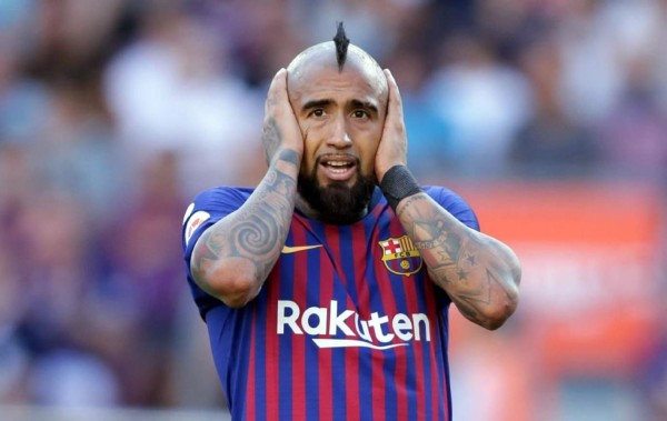 Arturo Vidal recibe un llamado de atención en el Barcelona por sus actitudes