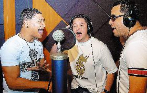 Con sabor dominicano y catracho