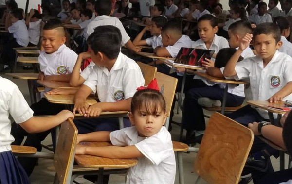 Más de dos millones de alumnos inician clases hoy en Honduras 