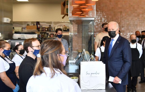 Biden celebra con 'tacos y enchiladas' el Cinco de Mayo en EEUU