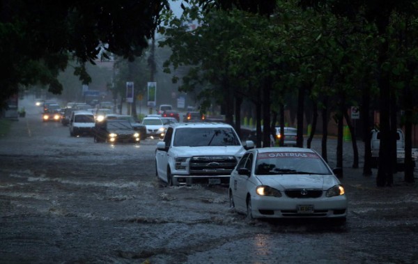 Copeco emite alerta amarilla para tres departamentos