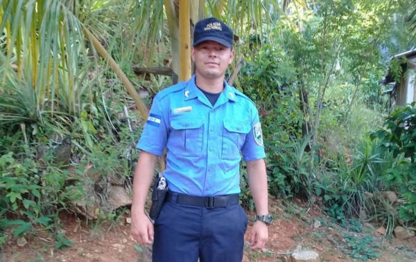 Falso policía asaltaba con pistola de juguete, afirman autoridades