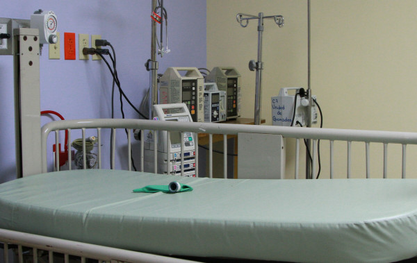 Sigue cerrada sala de quemados en el Ruth Paz