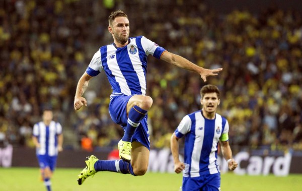 El Porto da un nuevo paso hacia octavos con una plácida victoria