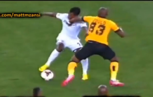 Vídeo: Jugador propina tremendo golpe en la mandíbula a su rival