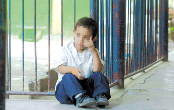 Al 70% de niños les violan el derecho a la educación