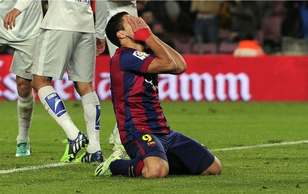 Video: Increíble fallo de Luis Suárez frente al arco del Atlético