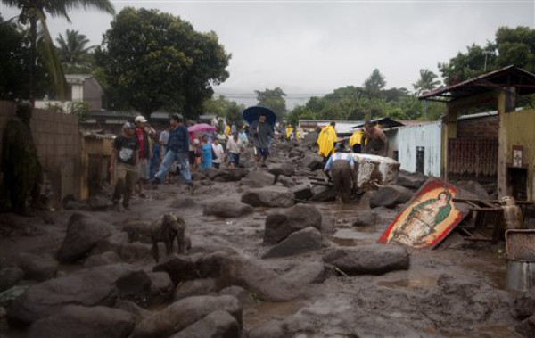 Lluvias dejan al menos 124 muertos en El Salvador
