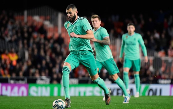 Agónico empate del Real Madrid ante Valencia con gol de Benzema en el último segundo