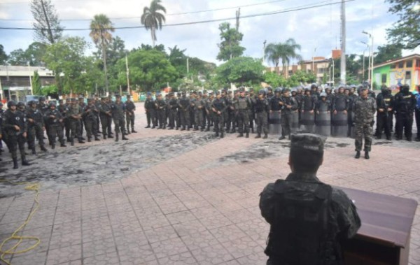 Inauguran operativos de 'Navidad Segura' en Atlántida