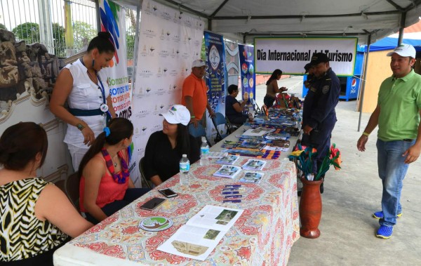 Con kermés conmemoran el Día Mundial del Turismo en San Pedro Sula