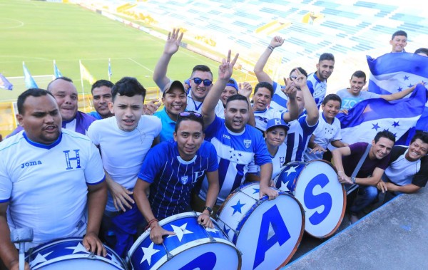 Reubican a la afición hondureña en el Cuscatlán