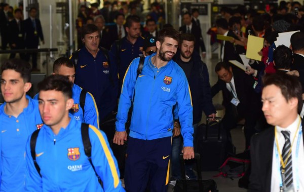 El Barcelona recibido en Japón como una estrella del rock