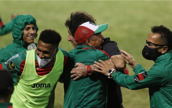 Héctor Vargas responde a Pedro Troglio: 'Este muchacho está enojado porque perdió la serie y eso le dolió”