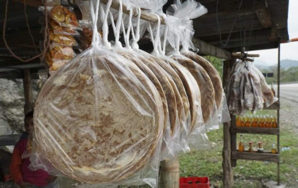 En las orillas de Taulabé, por la carretera CA-5, se puede observar la venta de ricos dulces como batidos.