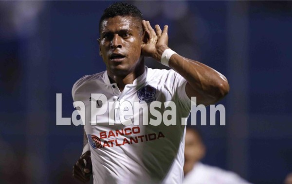 Olimpia sepulta el invicto del Real España y se adueña de la cima