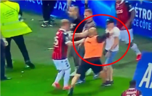 ¡Lo noqueó! Ayudante de Sampaoli agredió a un aficionado del Niza con un brutal puñetazo