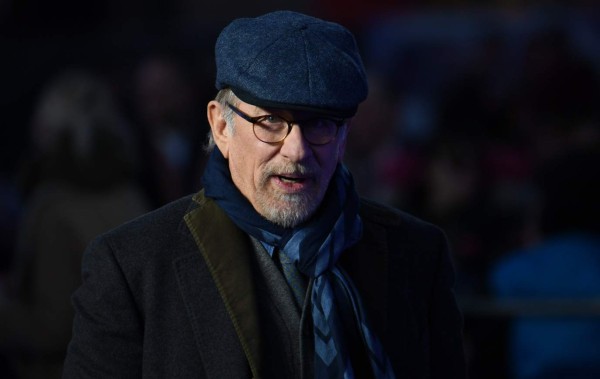 Steven Spielberg ficha a la latina Rachel Zegler para su 'West Side Story'
