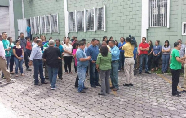 Ajuste salarial será condicionado al ahorro de cada institución en el 2016