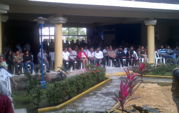 Miles de limeños presenciaron toma de posesión de nuevas autoridades  