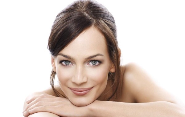 Las 7 partes del cuerpo de las mujeres que envejecen antes