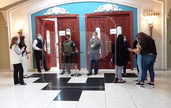 Hasta mañana por la noche esperan tener tendencias de elecciones primarias