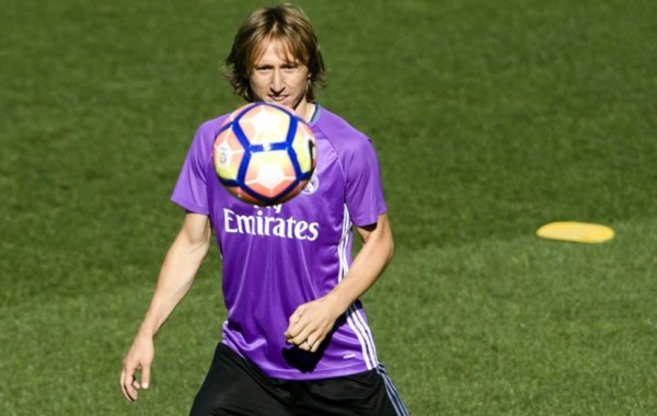 ¡Se encienden las alarmas en el Real Madrid! Modric un mes de baja