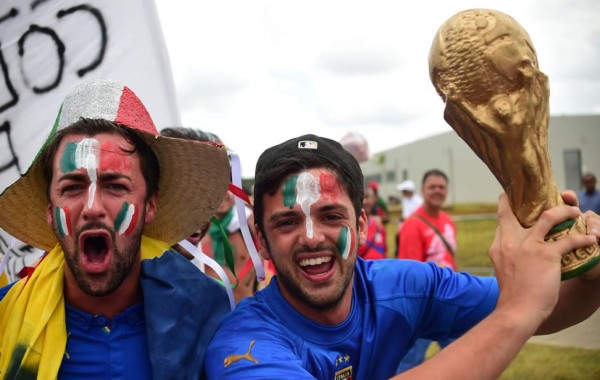 Costa Rica celebra ante Italia su triunfo