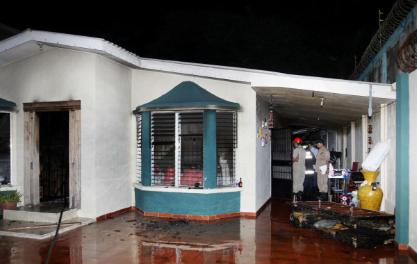 Empleada muere al incendiarse casa